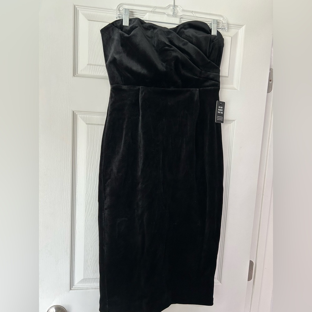Express Black velvet Dress size M NWT